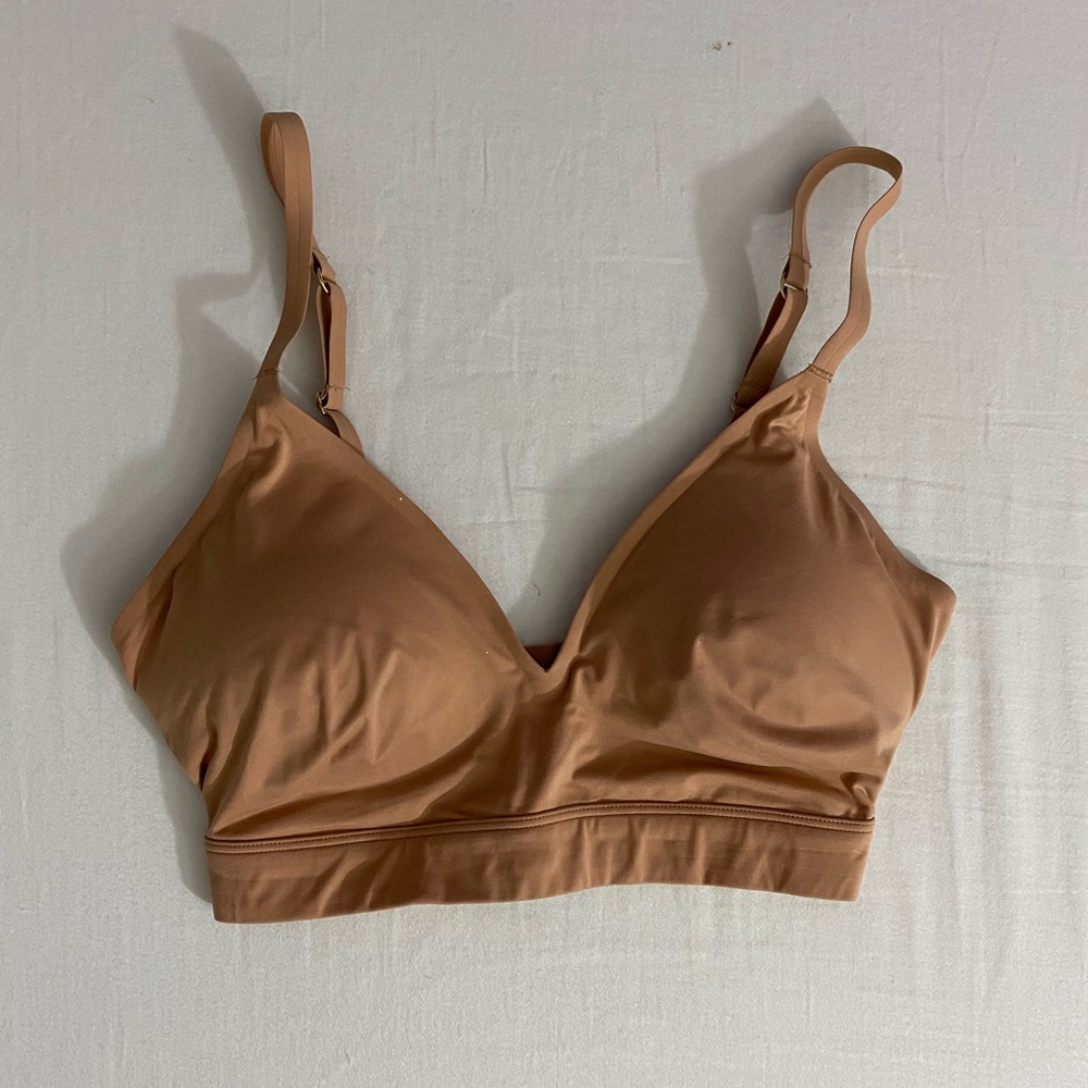 Abercrombie & Fitch Curve Love V-Neck Bralette
